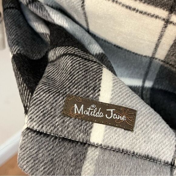 Matilda Jane Check It Twice Black / White Jacket Plaid Blanket Wrap XS/S - Picture 5 of 6